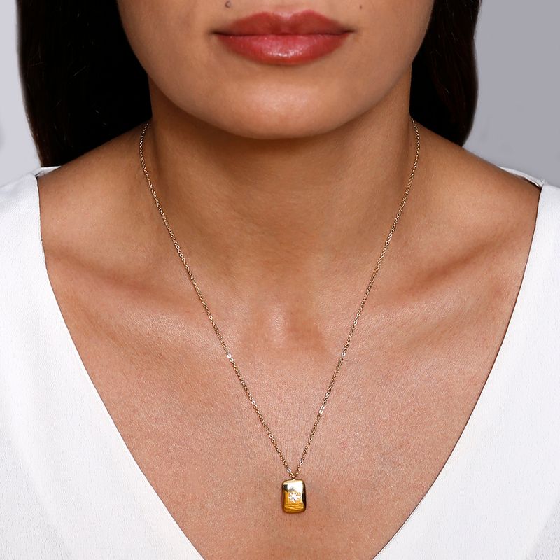 Colar-de-chapinha-lisa-com-detalhe-em-zirconia