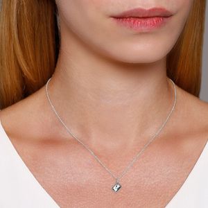 Colar com Pingente de Carta
