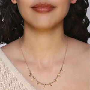 Colar casual com gotas