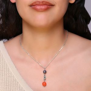 Colar casual com pedras acrílicas