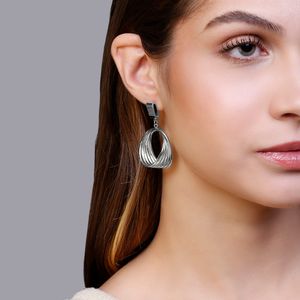 Brinco Casual Estilizado