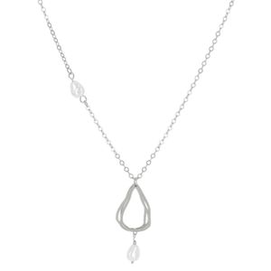 Colar com pérolas