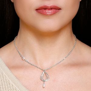 Colar com pérolas