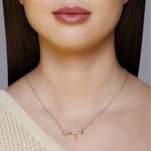 Colar com detalhe em zircônias