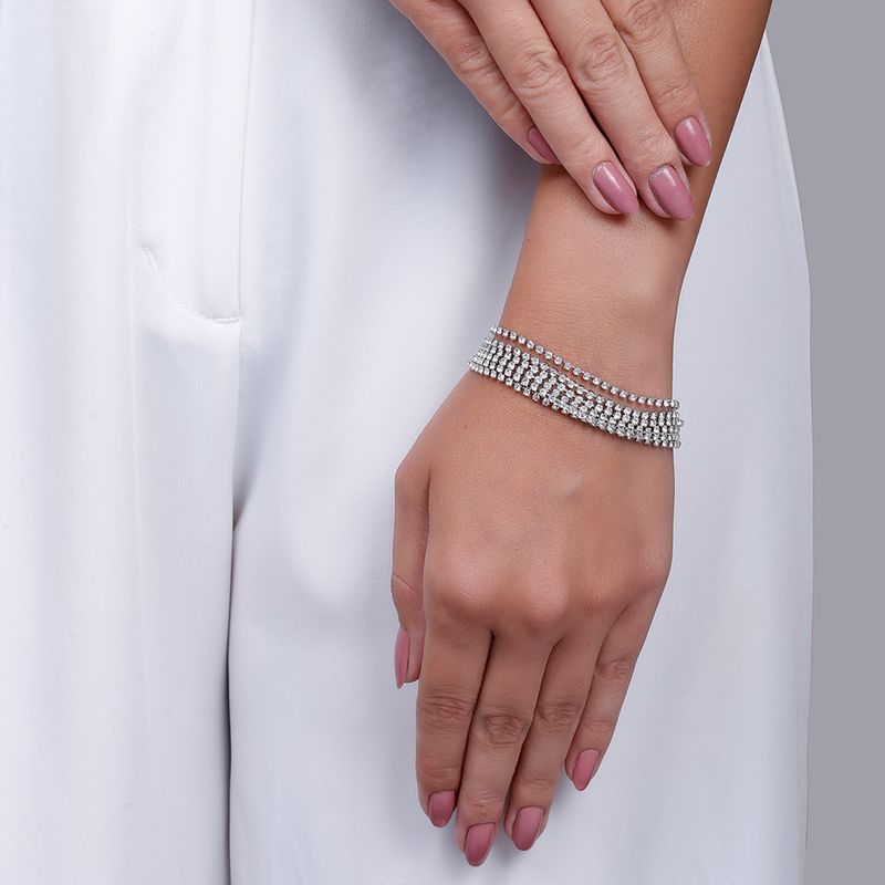 Pulseira-trabalhada-em-strass