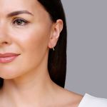 Brinco-de-crucifixo-em-zirconia