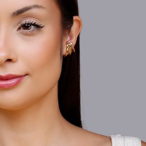 Ear Hook Torcido