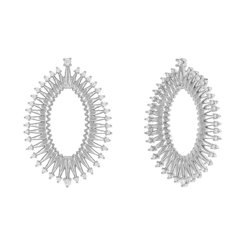 Brinco-oval-trabalhado