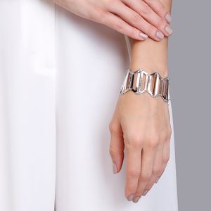 Maxi pulseira trabalhada