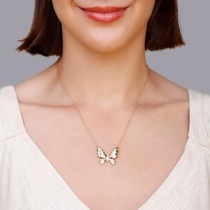 Colar com borboleta