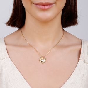 Colar com Pingente de Coração