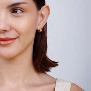 Mini argola com zircônia