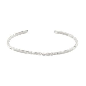 Pulseira com Torção