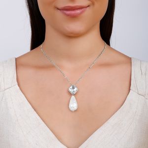 Colar com Pingente de Strass