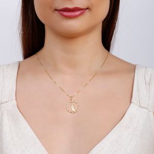 Colar com Pingente de Nossa Senhora de Fátima