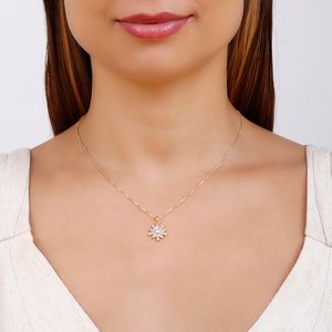 Colar com Pingente em Zircônias