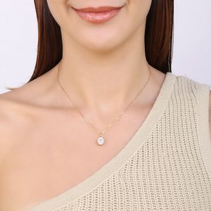 Colar com Pingente Oval