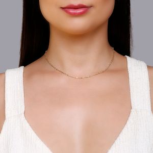 Colar com Detalhes Lisos