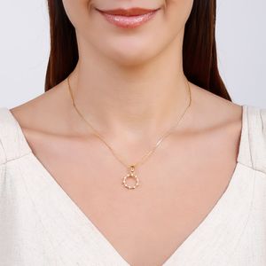 Colar com Pingente Vazado