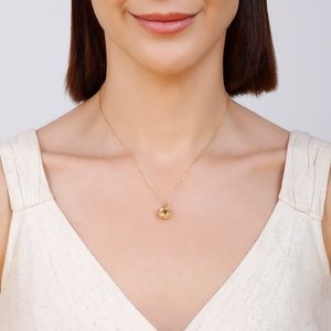 Colar com Pingente Entrelaçado