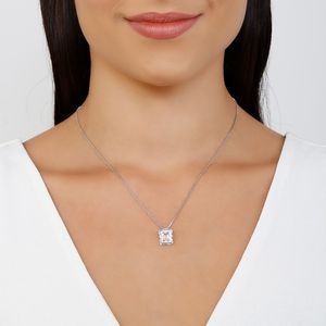 Colar com Pingente em Zircônia
