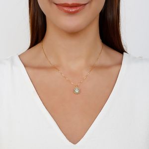 Colar com Pingente Gota