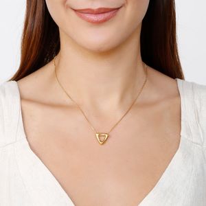 Colar com Pingente Vazado
