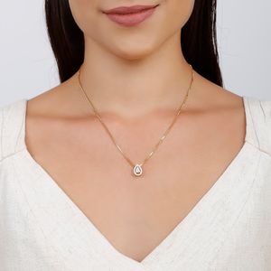 Colar com Pingente Gota