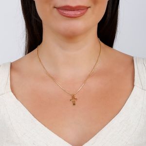 Colar com Pingente de Crucifixo