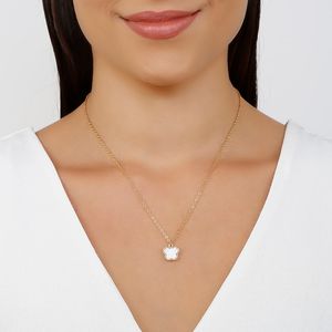 Colar com Pingente de Borboleta