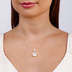 Colar com Pingente em Zircônias