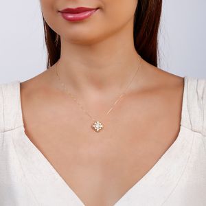 Colar com Pingente em Zircônias