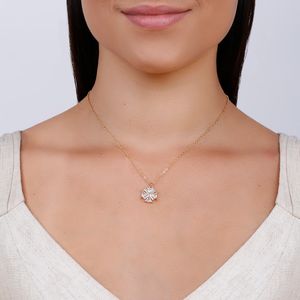 Colar com Pingente em Zircônias