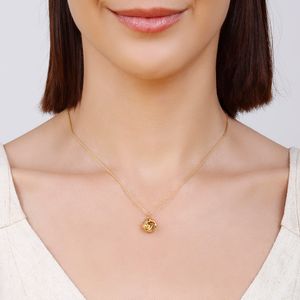 Colar com Pingente Entrelaçado