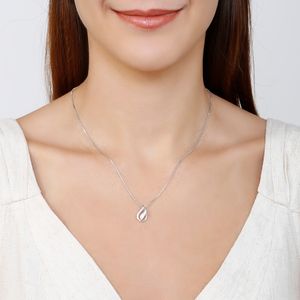 Colar com Pingente Gota