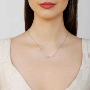 Colar com Detalhe em Zircônias