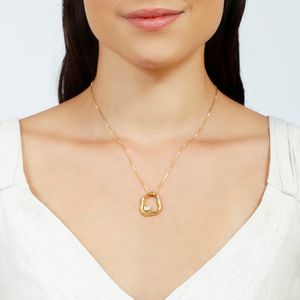 Colar com Pingente Vazado