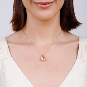 Colar com Pingente Entrelaçado