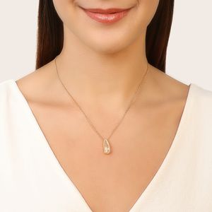 Colar com pingente gota