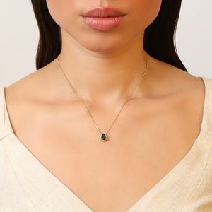 Colar com pingente gota